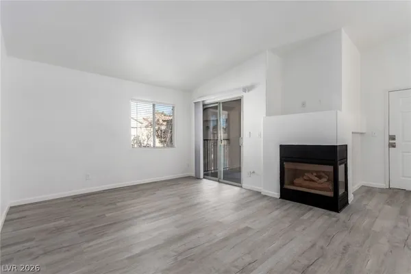 $1,999 | 2110 Los Feliz Street, Unit 2015, Las Vegas, NV 89156