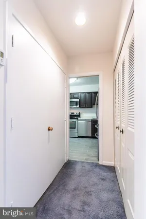 $2,050 | 3709 South George Mason Drive, Unit 115, Falls Church, VA 22041