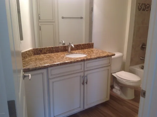 $1,895 | 2511 West Queen Creek Road, Unit 155, Chandler, AZ 85248