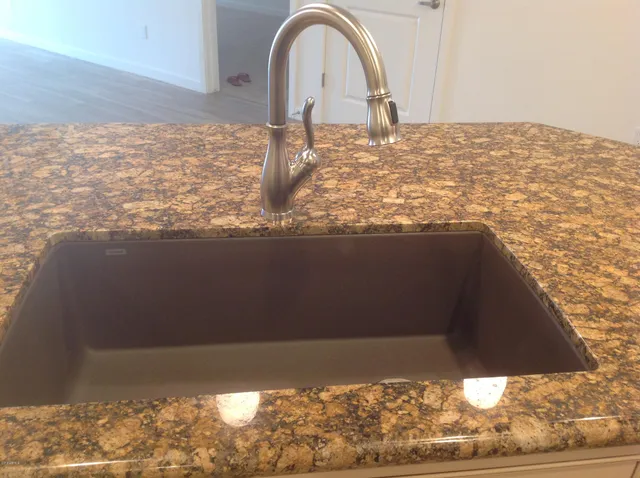 $1,895 | 2511 West Queen Creek Road, Unit 155, Chandler, AZ 85248