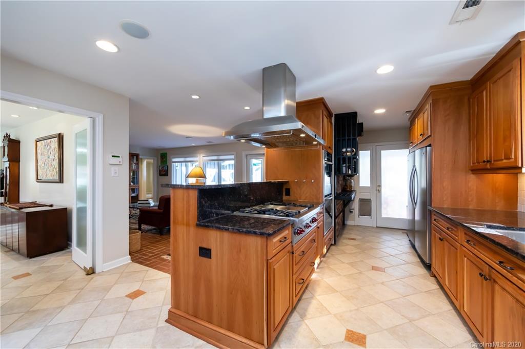 4417 Barwick Road Charlotte, NC 28211 - Photo 18 of 48 Gallery Image 18