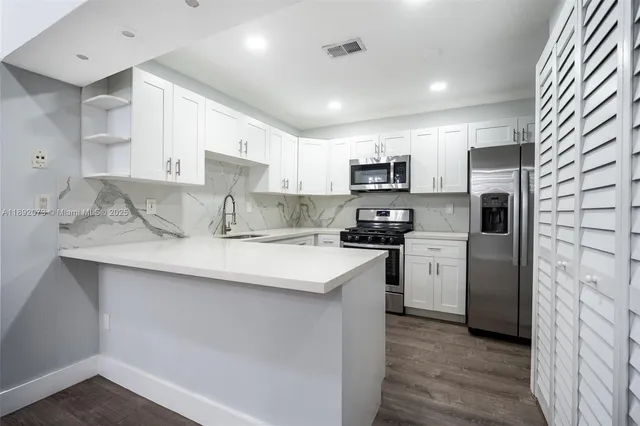 $3,100 | 6211 Southwest 116th Place, Unit C22, Miami, FL 33173