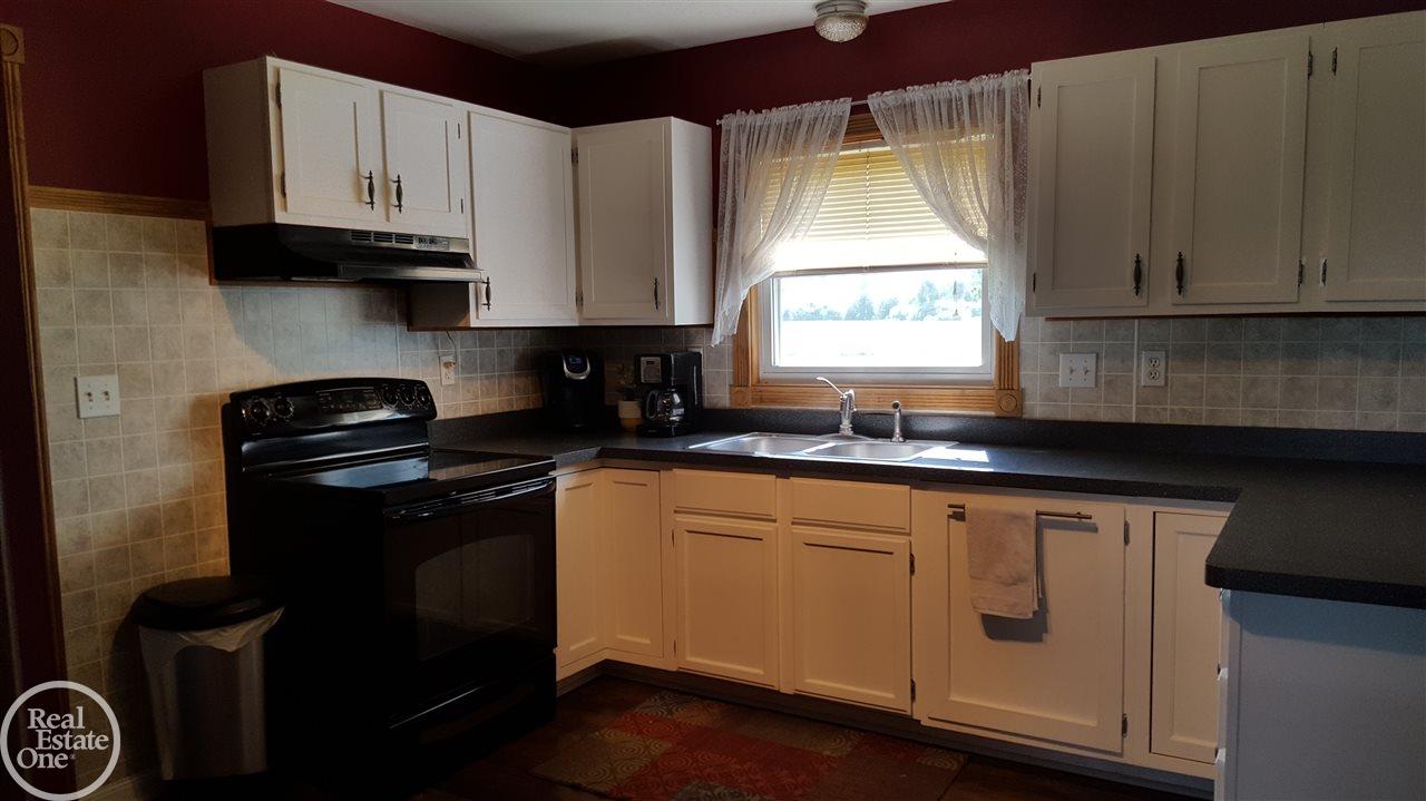 3350 Wildcat Road Croswell, MI 48422 - Photo 4 of 23 31327930-3.JPG
