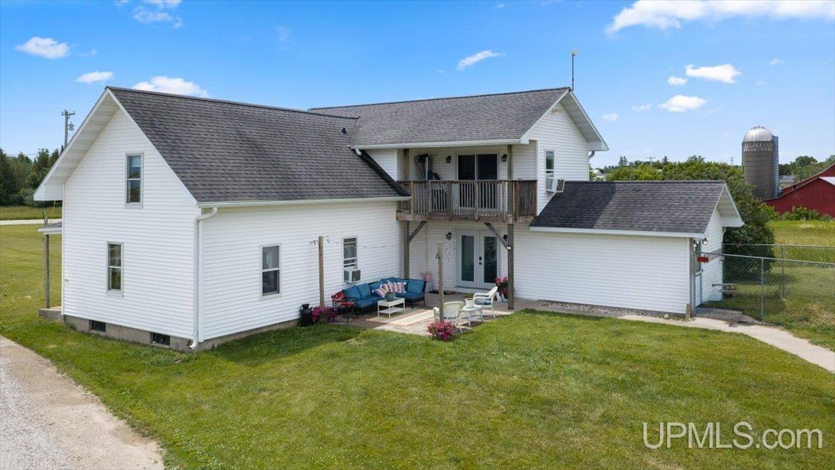 3774 18th Road Escanaba, MI 49829 - Photo 4 of 66