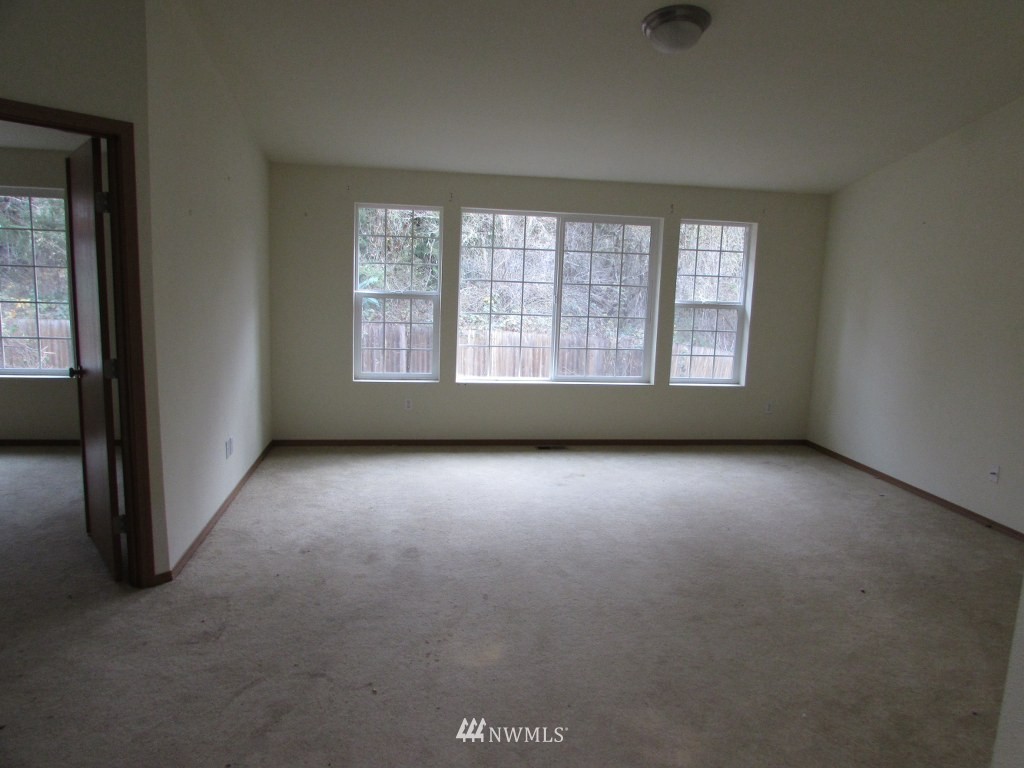5446 Johnson Point Road Northeast Olympia, WA 98516 - Photo 5 of 11 Gallery Image 5