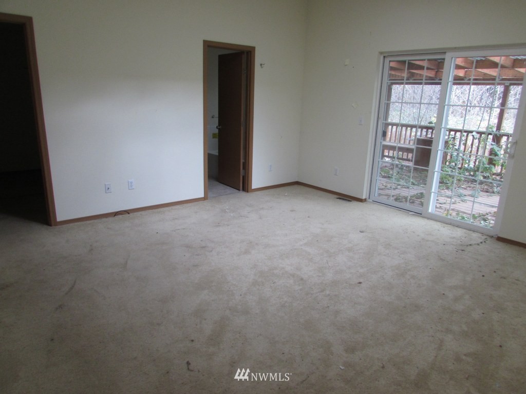 5446 Johnson Point Road Northeast Olympia, WA 98516 - Photo 10 of 11 Gallery Image 10
