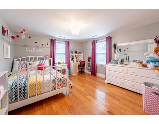 18 Shelby Road Reading, MA 01867 - Photo 14 of 26 Gallery Image 14