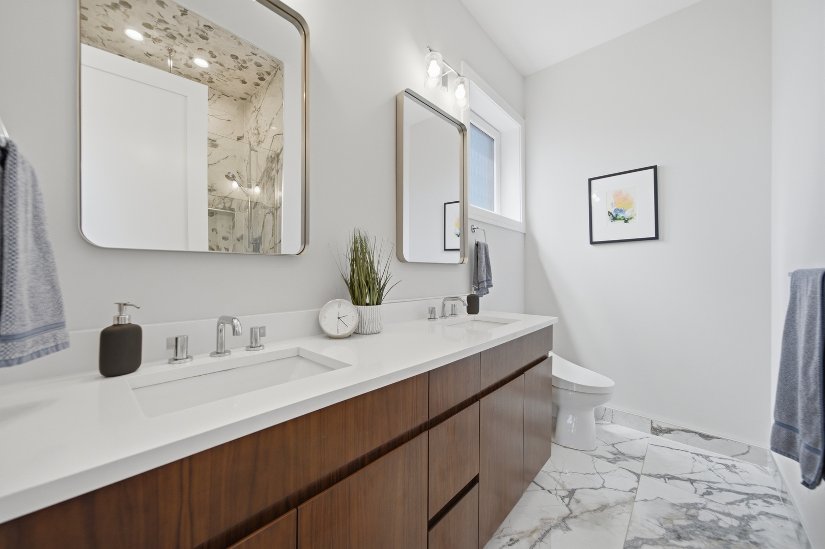 1145 West Addison Street, Unit 3 Chicago, IL 60613 - Photo 18 of 25