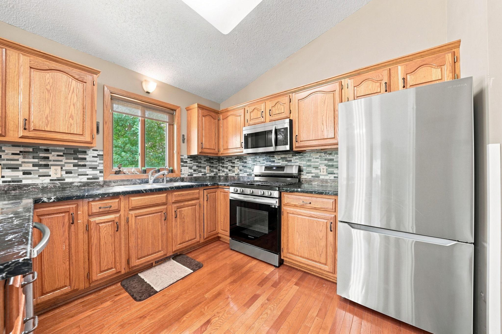 2710 60th Street Northwest Rochester, MN 55901 - Photo 9 of 40 Gallery Image 9