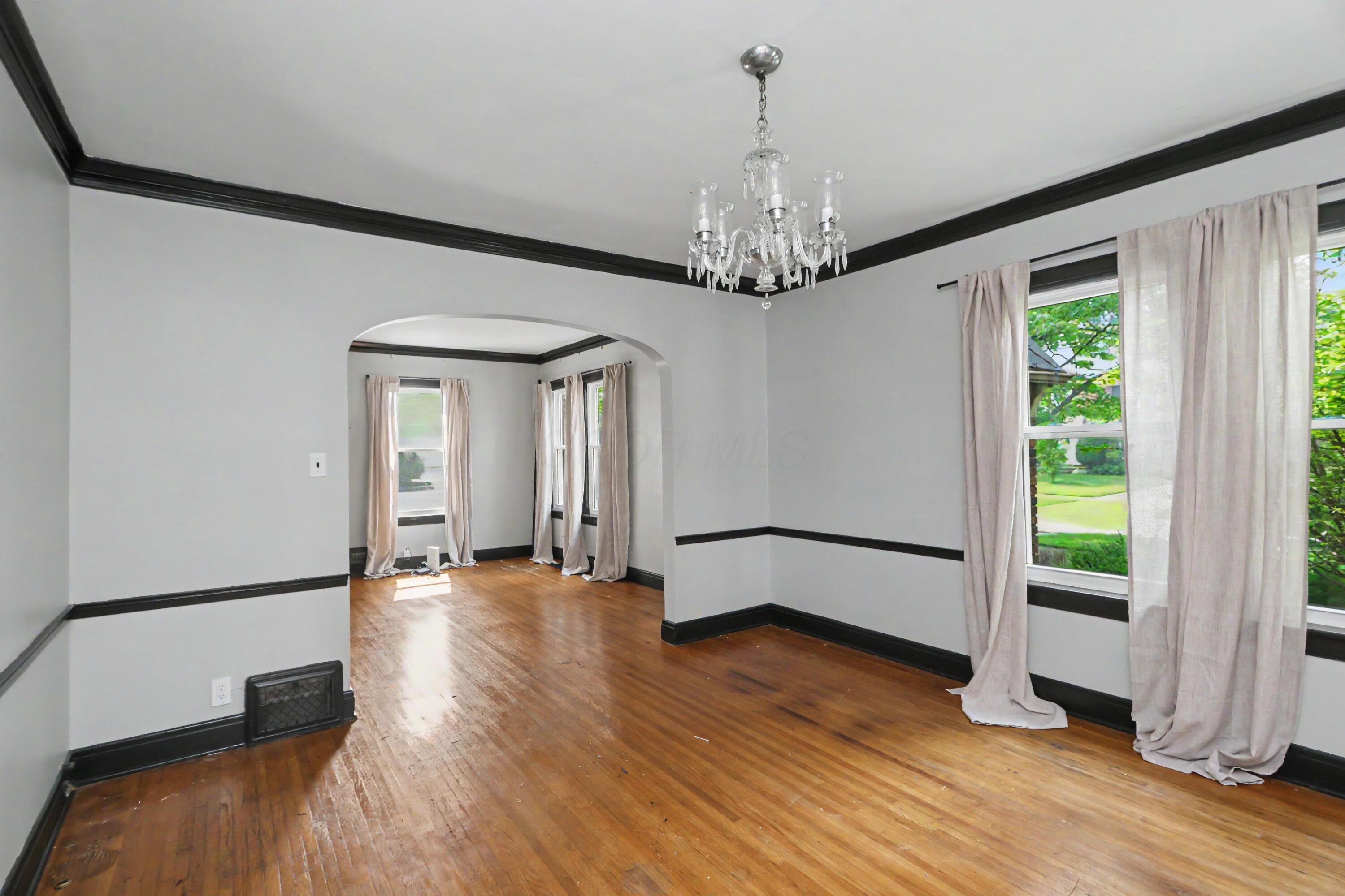 344 Ruth Avenue Mansfield, OH 44907 - Photo 4 of 35 2A5A2047
