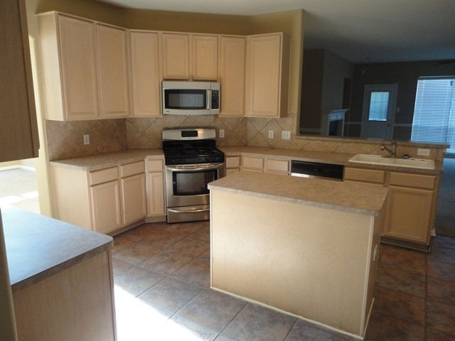 710 Single Pine Court Spring, TX 77373 - Photo 2 of 15 Gallery Image 2