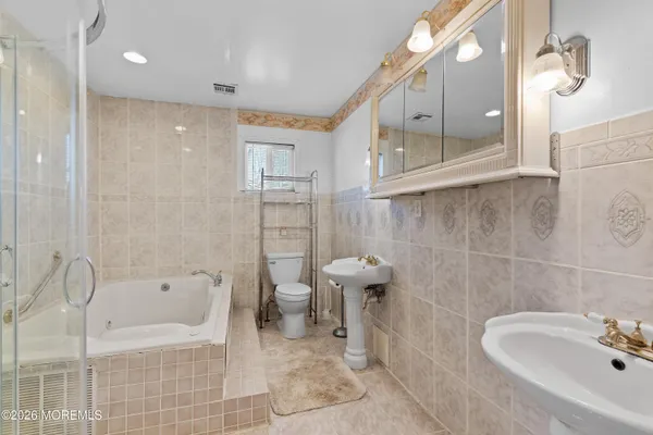 $1,000,000 | 271 Joe Parker Road, Lakewood, NJ 08701