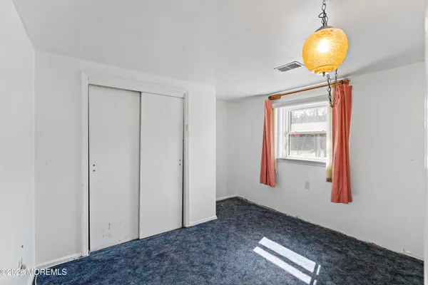 $1,000,000 | 271 Joe Parker Road, Lakewood, NJ 08701