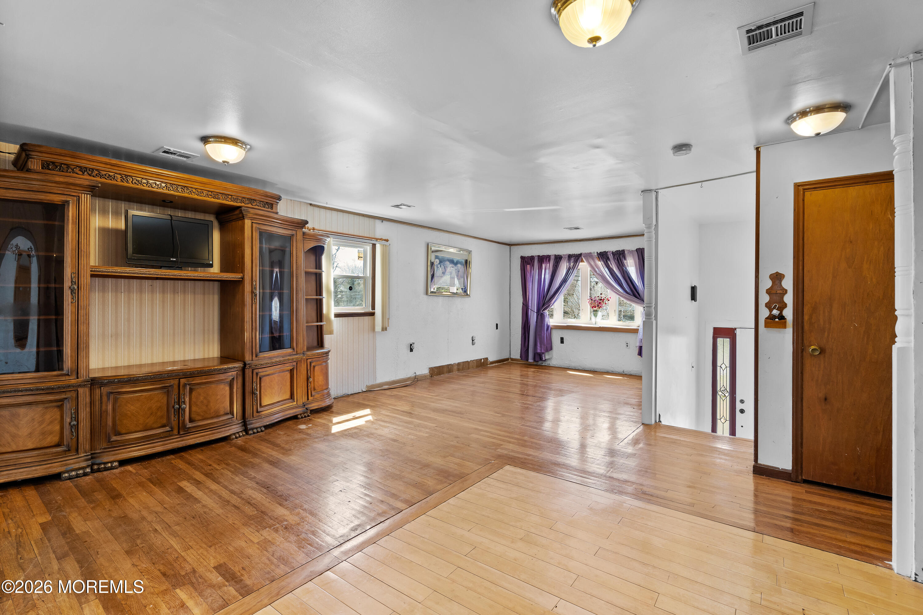 271 Joe Parker Road Lakewood, NJ 08701 - Photo 10 of 35 Living room