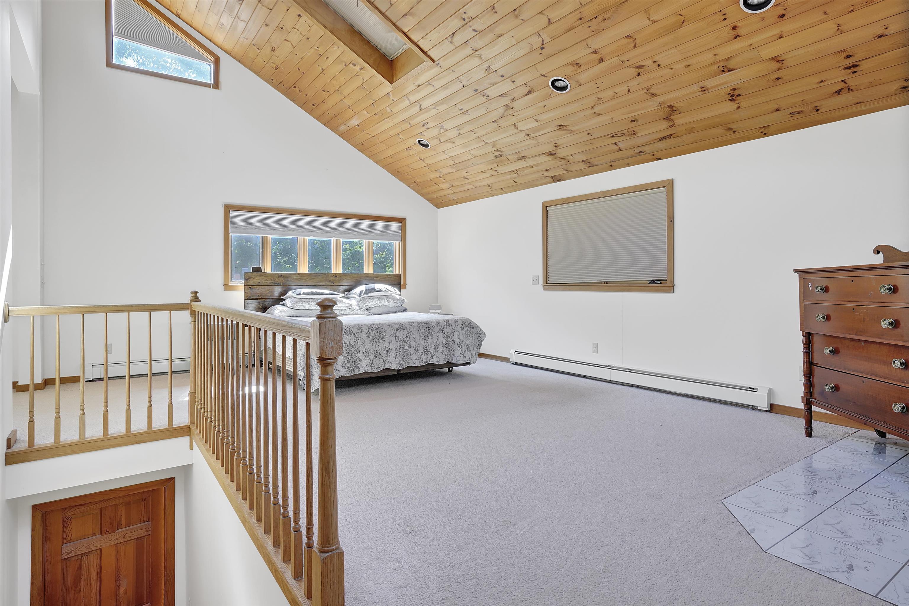 46 Fremont Road Chester, NH 03036 - Photo 14 of 37