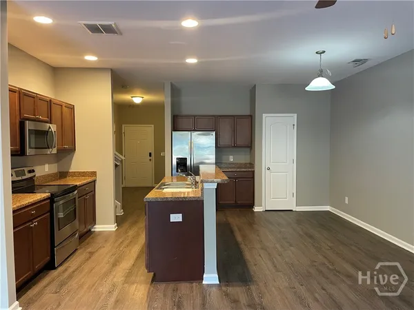 $1,950 | 110 Cantle Drive, Richmond Hill, GA 31324