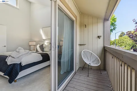 $695,000 | Bay Farm Island, Alameda, CA 94502