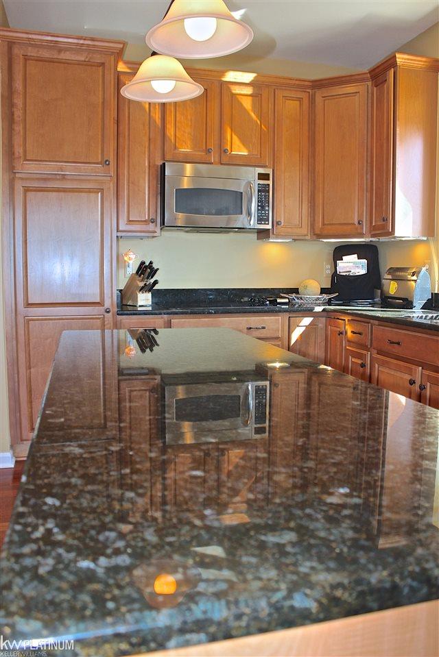 1796 Mackwood Road Rochester Hills, MI 48307 - Photo 26 of 57