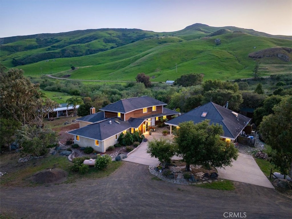 1677 Rising Star Place Cayucos, CA 93430 - Photo 3 of 64
