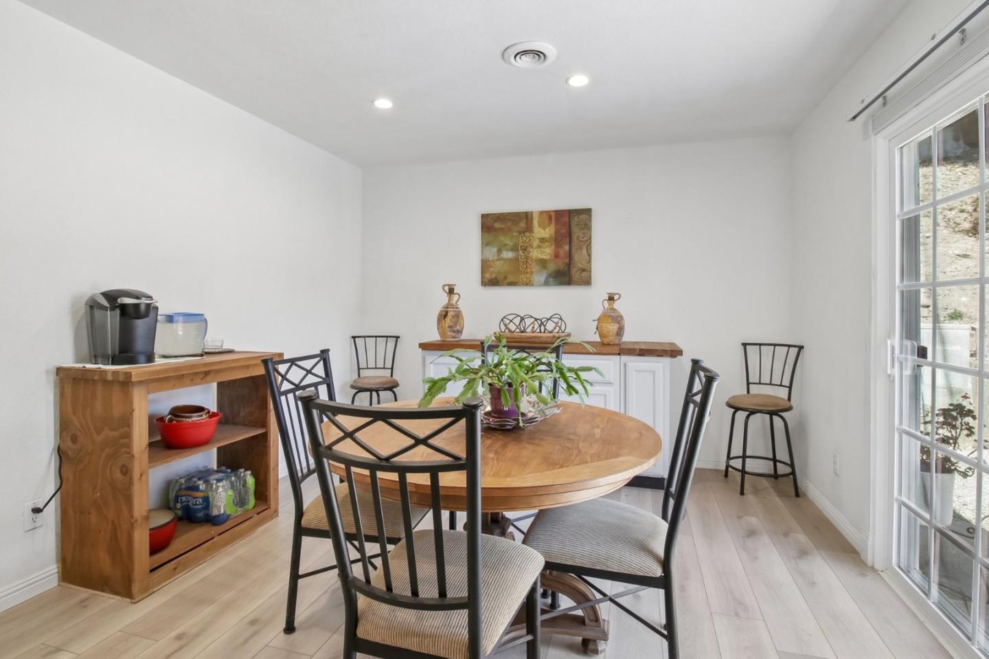 8980 Oak Road Salinas, CA 93907 - Photo 13 of 42 Gallery Image 13