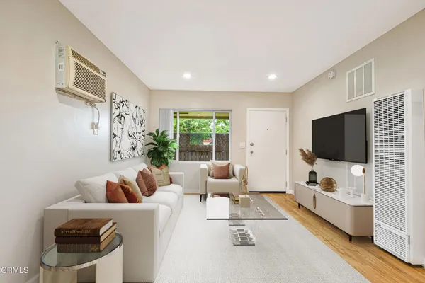 $1,895 | 720 East Mountain Street, Unit 9, Pasadena, CA 91104