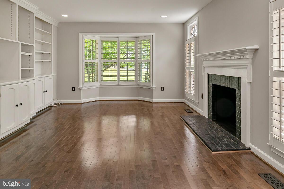 12124 Orchard View Road Gaithersburg, MD 20878 - Photo 15 of 51