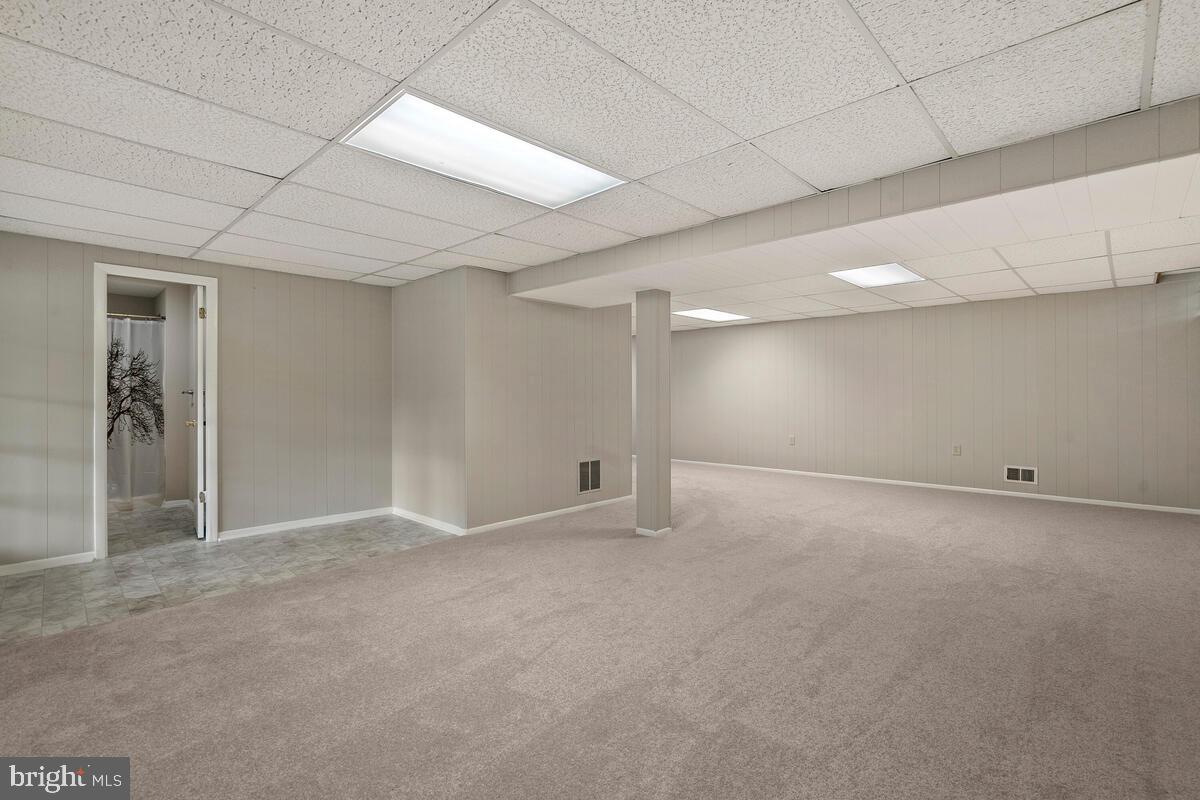 12124 Orchard View Road Gaithersburg, MD 20878 - Photo 36 of 51