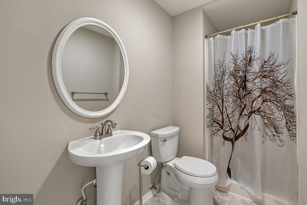 12124 Orchard View Road Gaithersburg, MD 20878 - Photo 37 of 51