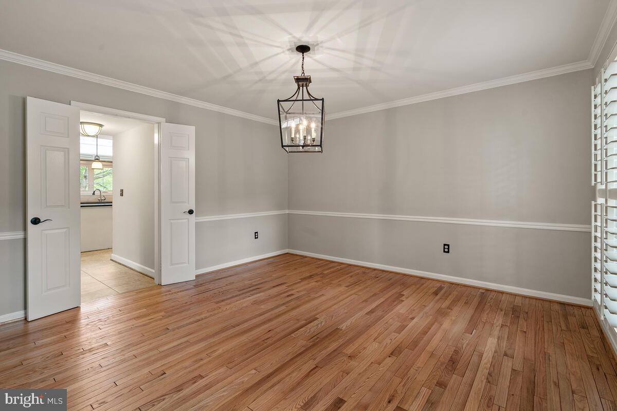 12124 Orchard View Road Gaithersburg, MD 20878 - Photo 7 of 51