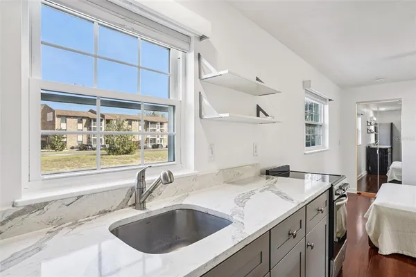 $98,000 | 1100 East Caroline Street, Unit 106, Tavares, FL 32778