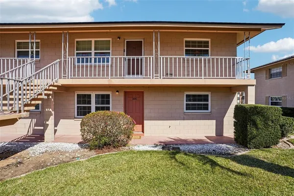 $98,000 | 1100 East Caroline Street, Unit 106, Tavares, FL 32778