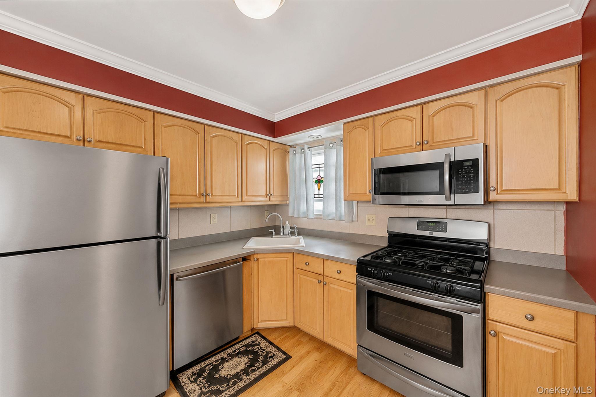 390 Blue Point Road Farmingville, NY 11738 - Photo 9 of 29