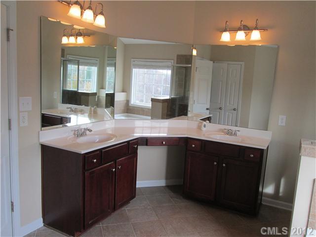 2630 Gosling Terrace Road Charlotte, NC 28262 - Photo 7 of 15