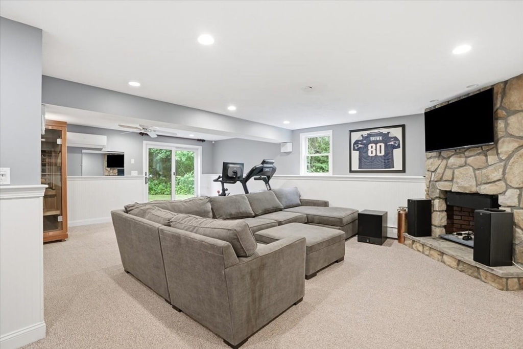 85 Maple Avenue Hanover, MA 02339 - Photo 24 of 41