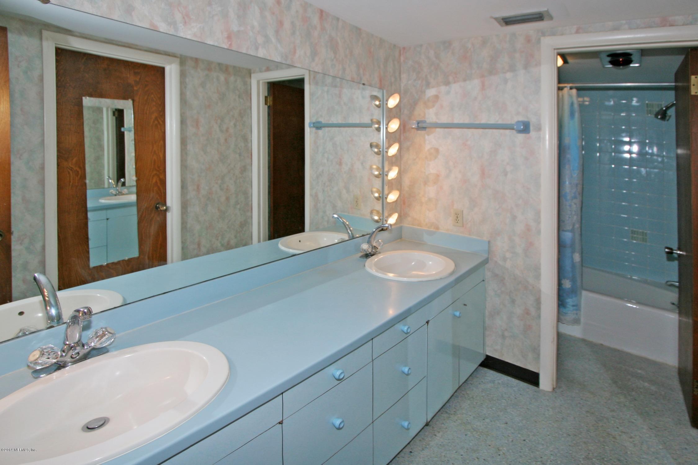 13241 Fort Caroline Road Jacksonville, FL 32225 - Photo 20 of 28 bathroom