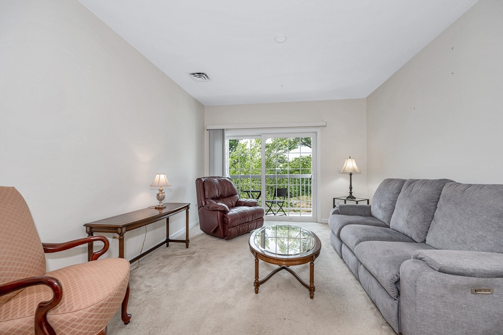 62 Abigail Way, Unit 2007 Reading, MA 01867 - Photo 11 of 28 Gallery Image 11