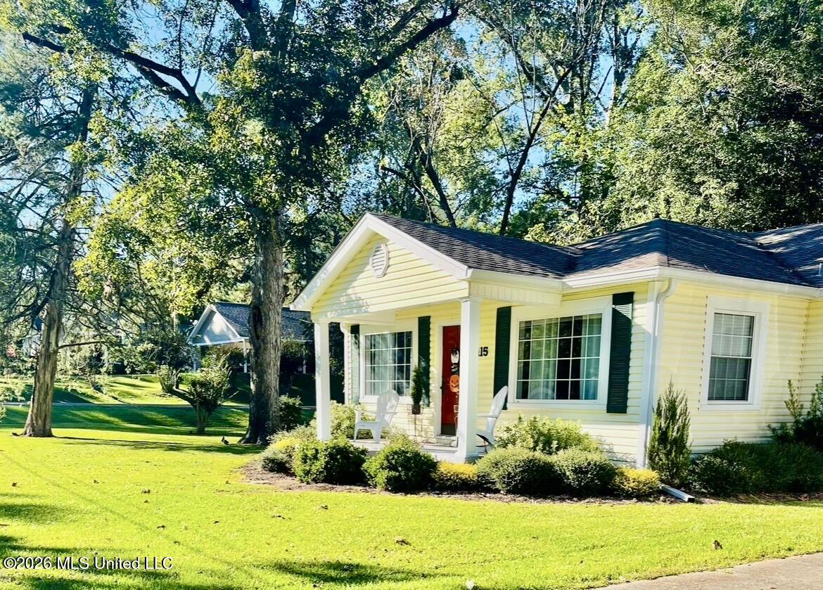 115 4th Street Northwest Magee, MS 39111 - Photo 2 of 10 IMG_3881