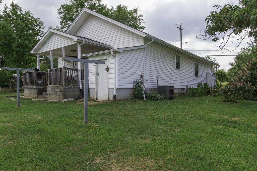 1708 South Main Street Springfield, TN 37172 - Photo 5 of 25 a view of a yard in front of house