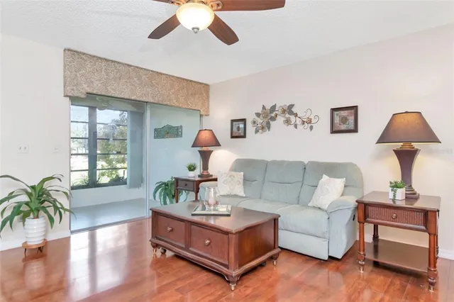 $229,900 | 2281 Shelly Drive, Unit D, Palm Harbor, FL 34684