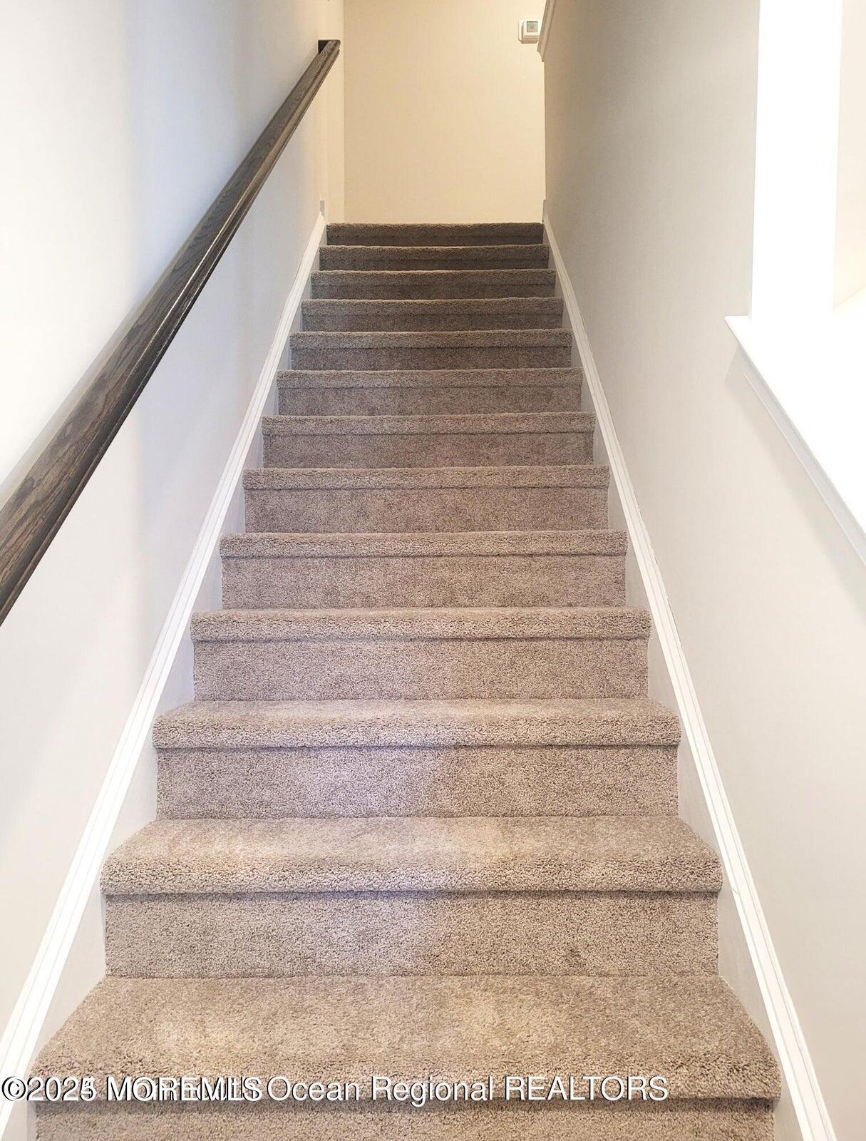 73 Nelsons Way Westampton, NJ 08060 - Photo 7 of 18 a view of entryway