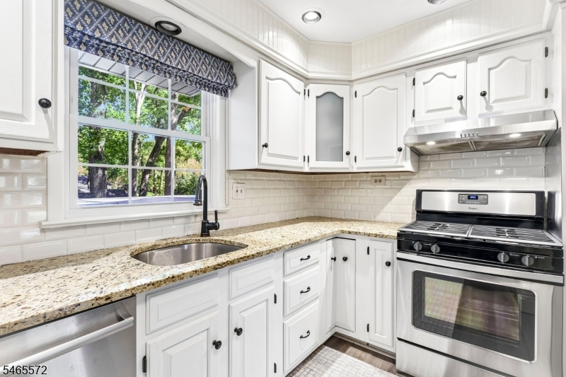 310 Old Grove Road Mountainside, NJ 07092 - Photo 15 of 48 Gallery Image 15