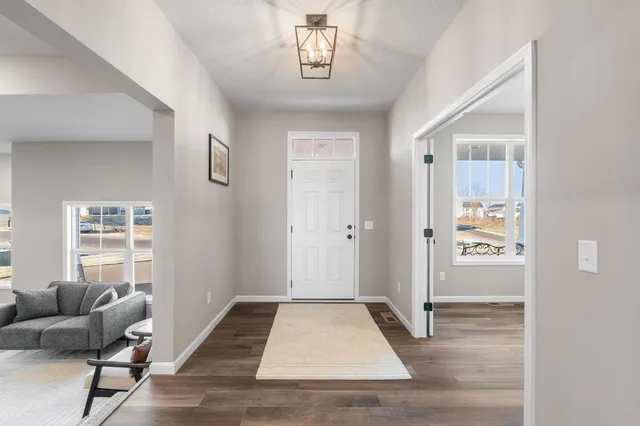 $589,900 | 904 Pine Vale Avenue, Somerset, WI 54025