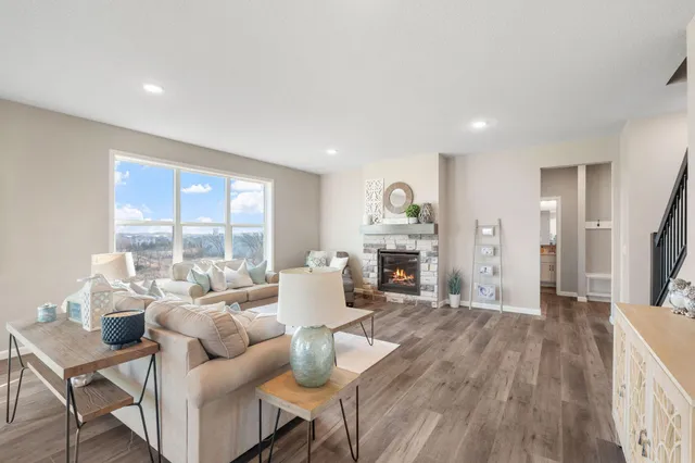 $589,900 | 904 Pine Vale Avenue, Somerset, WI 54025