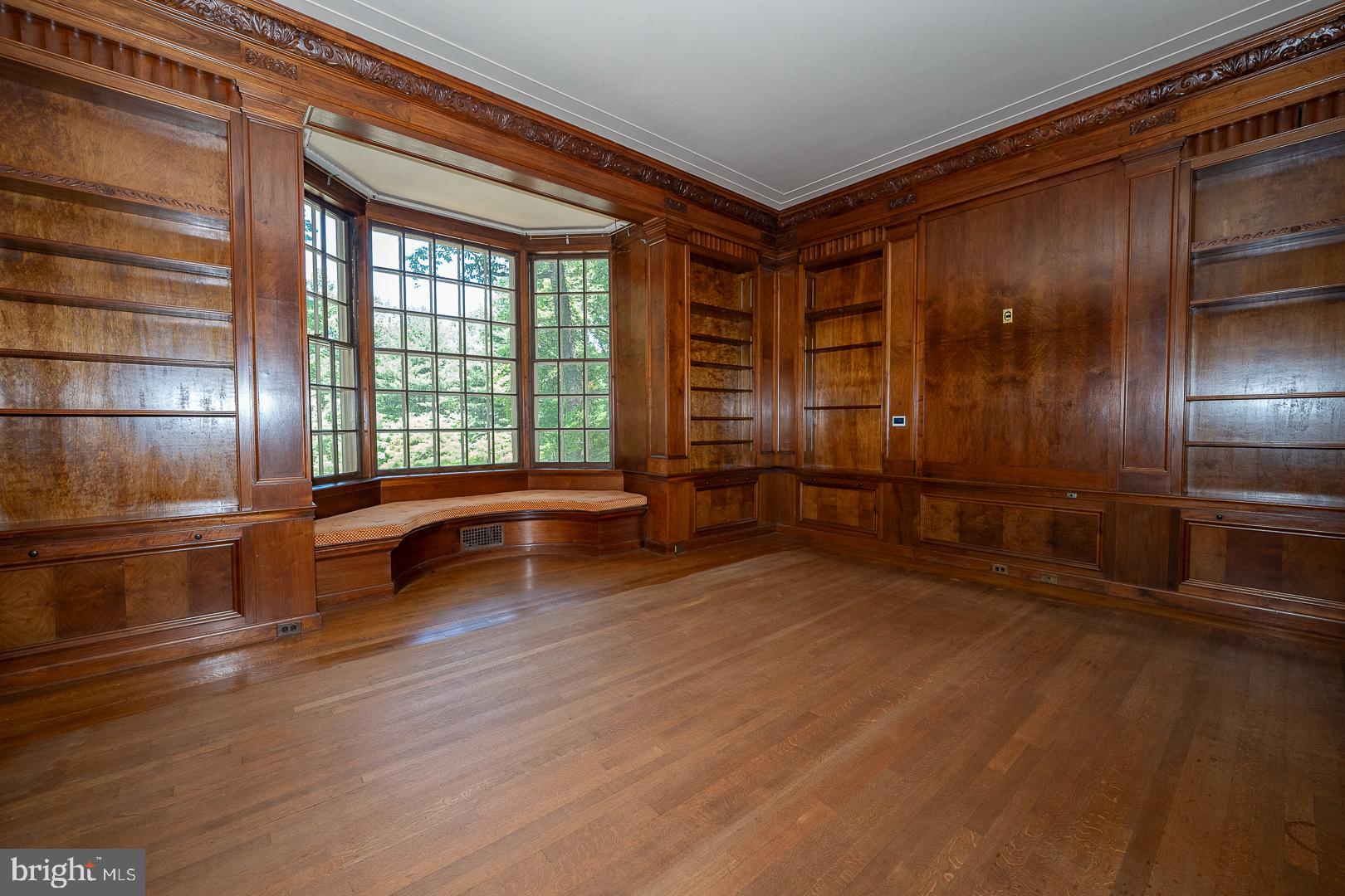 602 Old Eagle School Road Wayne, PA 19087 - Photo 41 of 100 Bay window seating