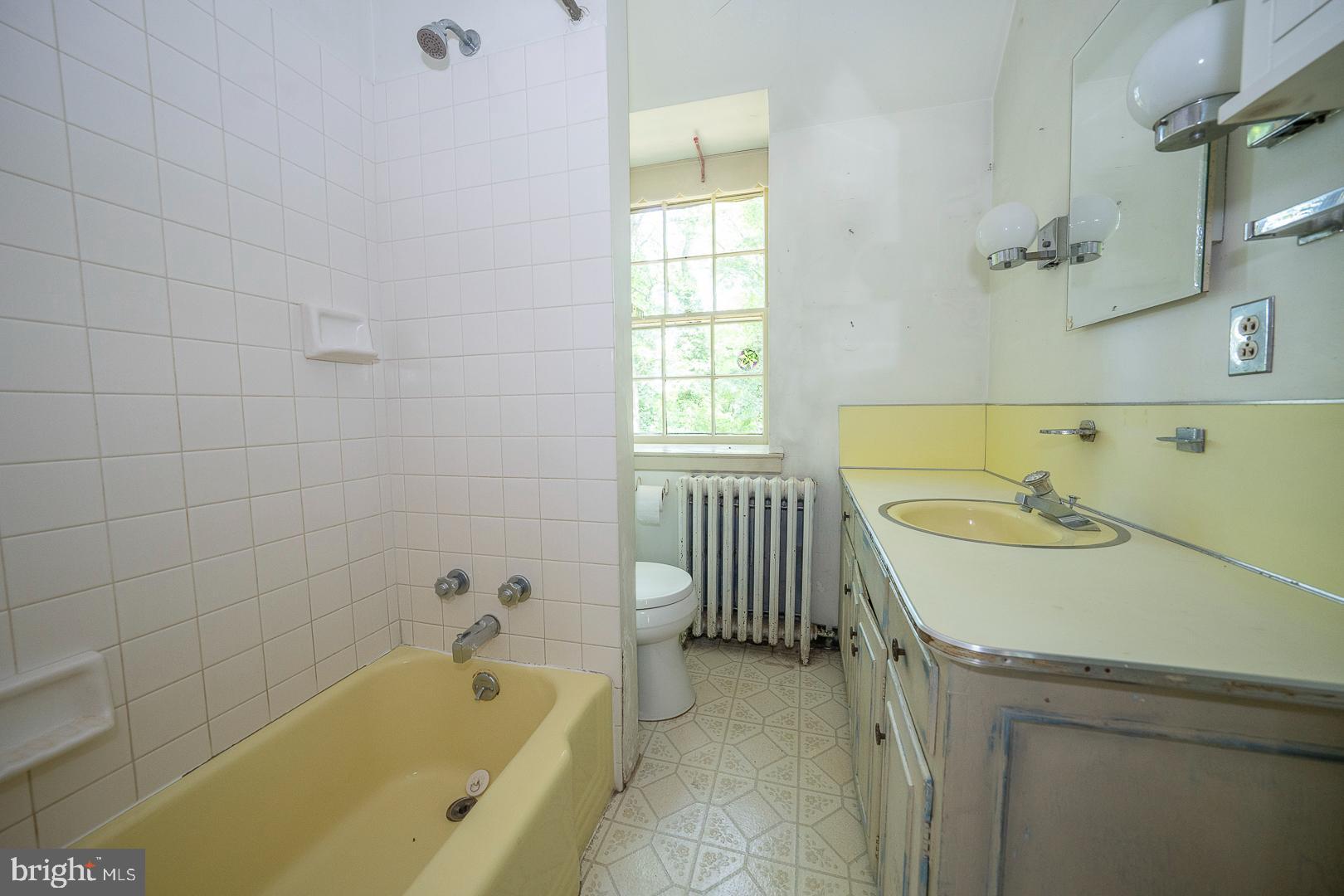 602 Old Eagle School Road Wayne, PA 19087 - Photo 97 of 100 Full bathroom