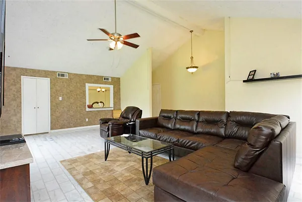 $2,580 | 2523 Coopers Post Lane, Sugar Land, TX 77478
