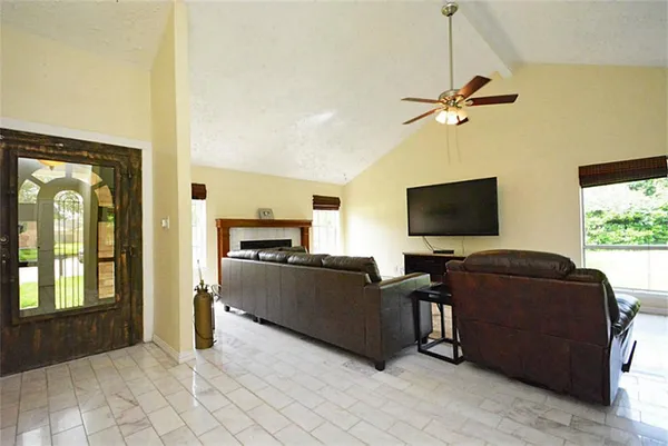 $2,580 | 2523 Coopers Post Lane, Sugar Land, TX 77478