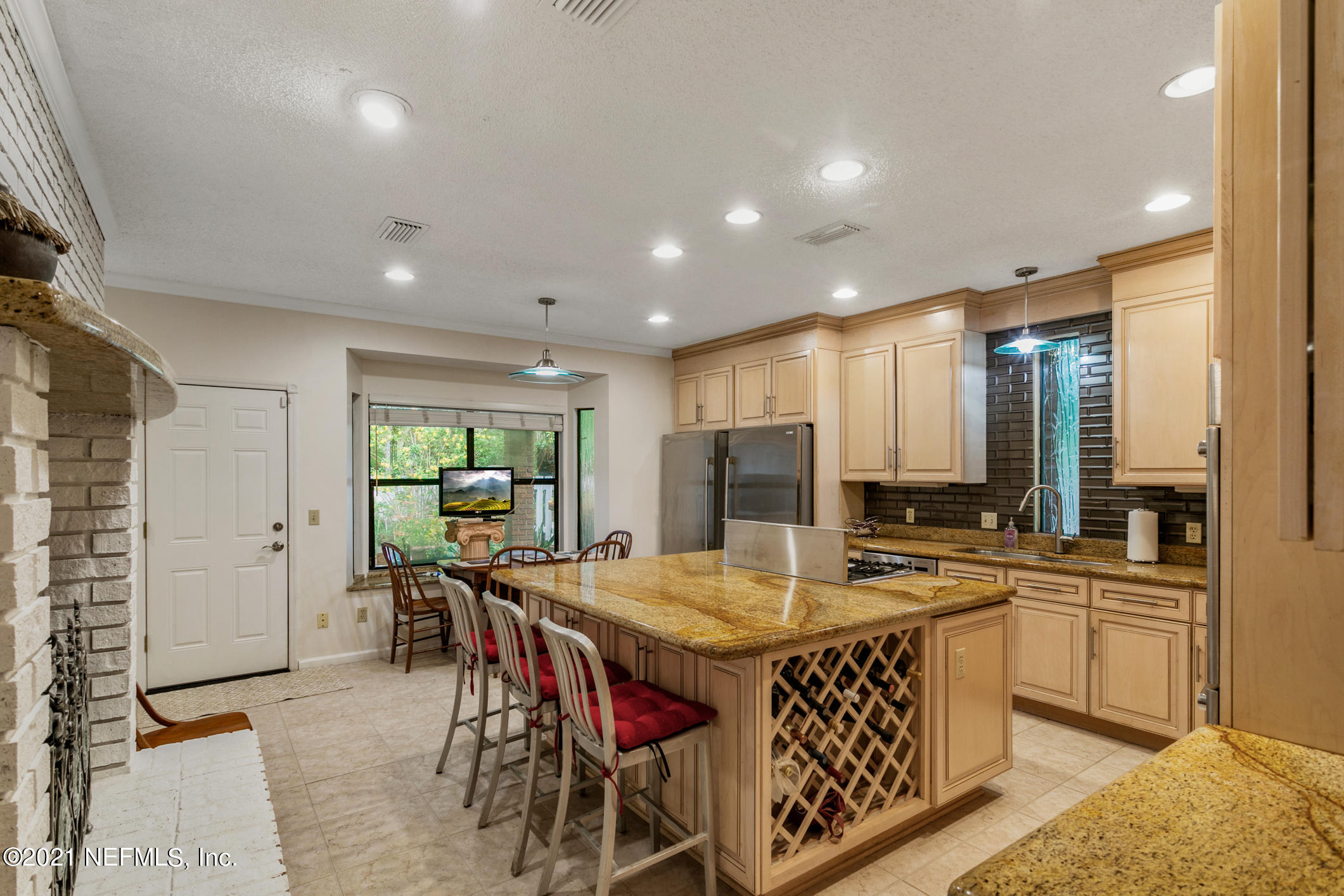 14140 Mandarin Road Jacksonville, FL 32223 - Photo 17 of 47 Kitchen with Wine Rack