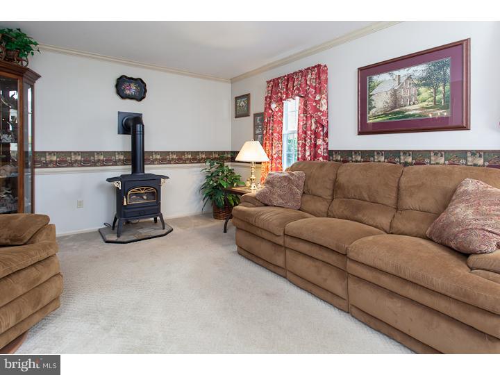 1102 Tuckerton Road Reading, PA 19605 - Photo 7 of 14