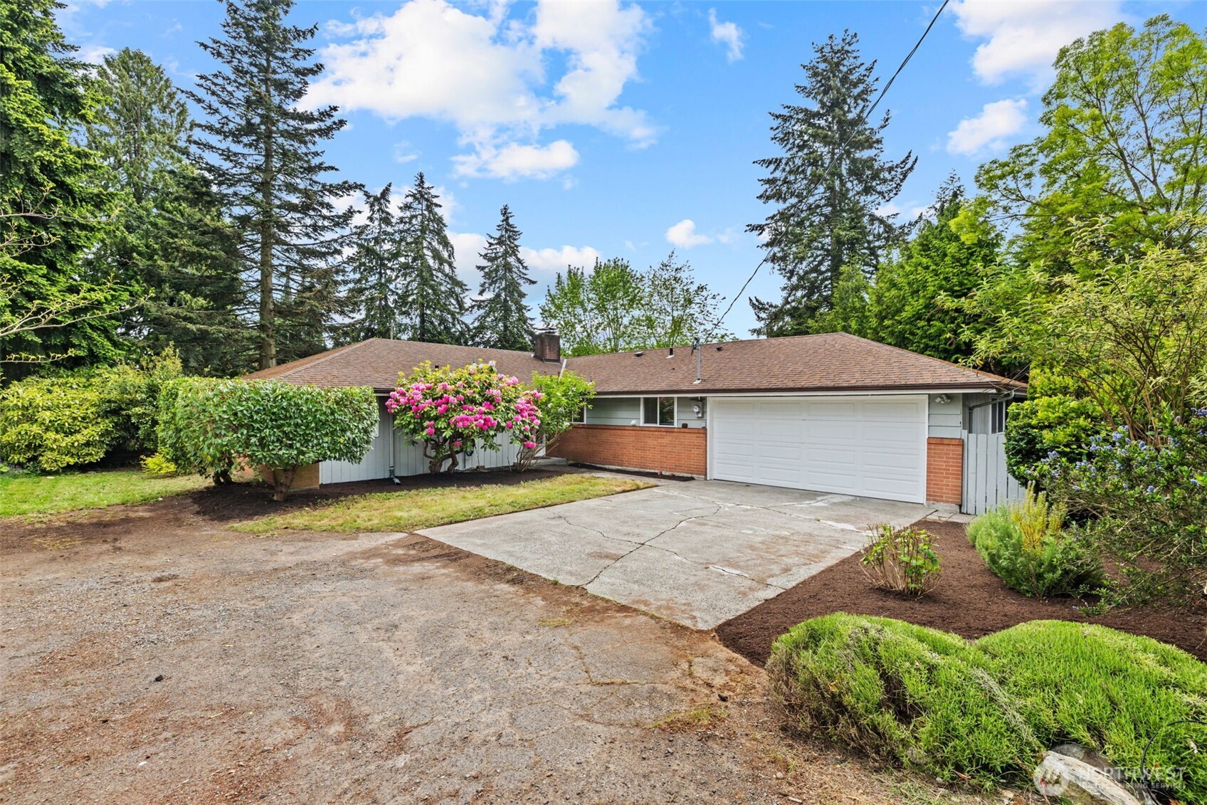 2157 North 122nd Street Seattle, WA 98133 - Photo 1 of 31
